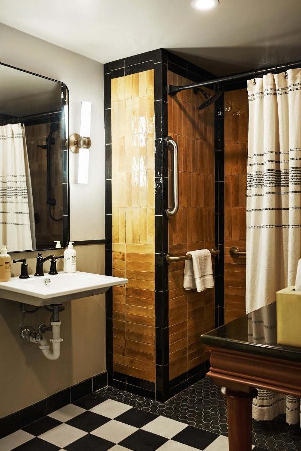 Berkshires Untold Hotell Lenox Exteriör bild