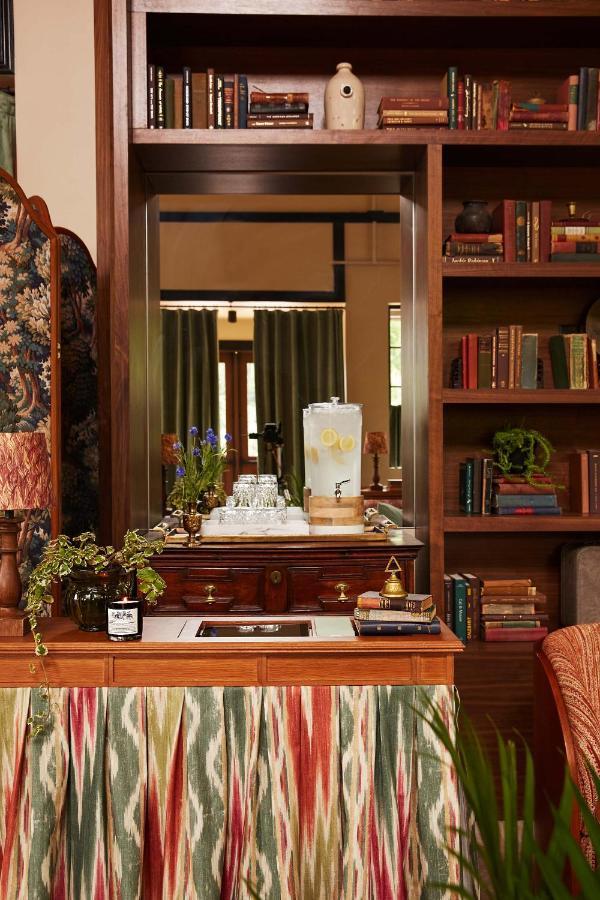 Berkshires Untold Hotell Lenox Exteriör bild