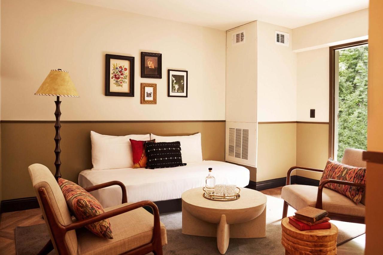Berkshires Untold Hotell Lenox Exteriör bild